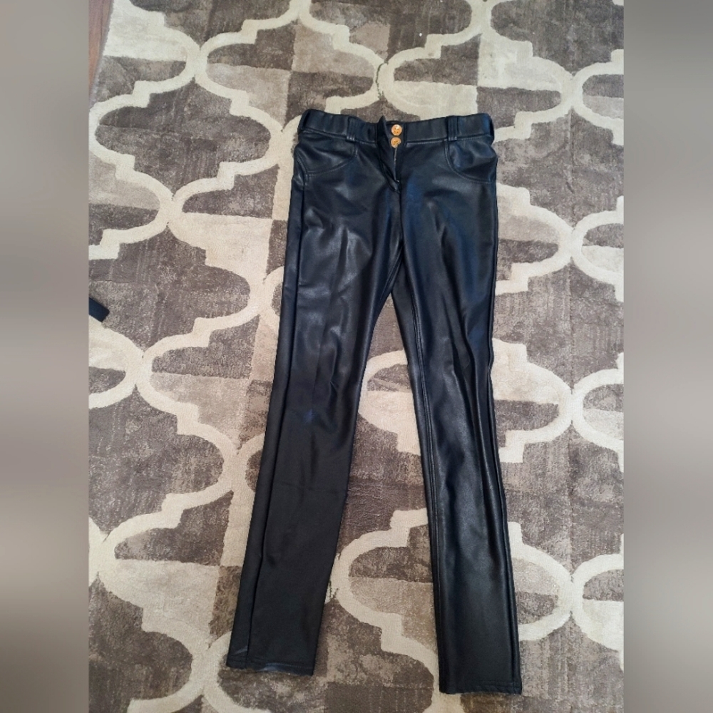 Pleather Butt Lift Pants